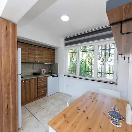 Central And Cozy House In Bodrum Apartman